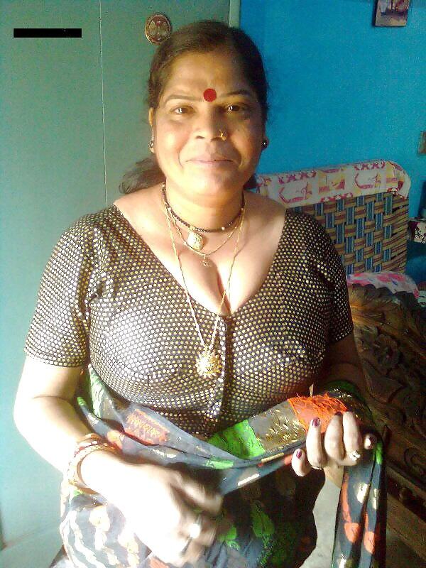 Desi indian aunty bbw