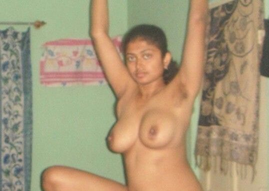 Hot desi bhabhi naked