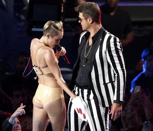 Robin thicke and miley cyrus performance