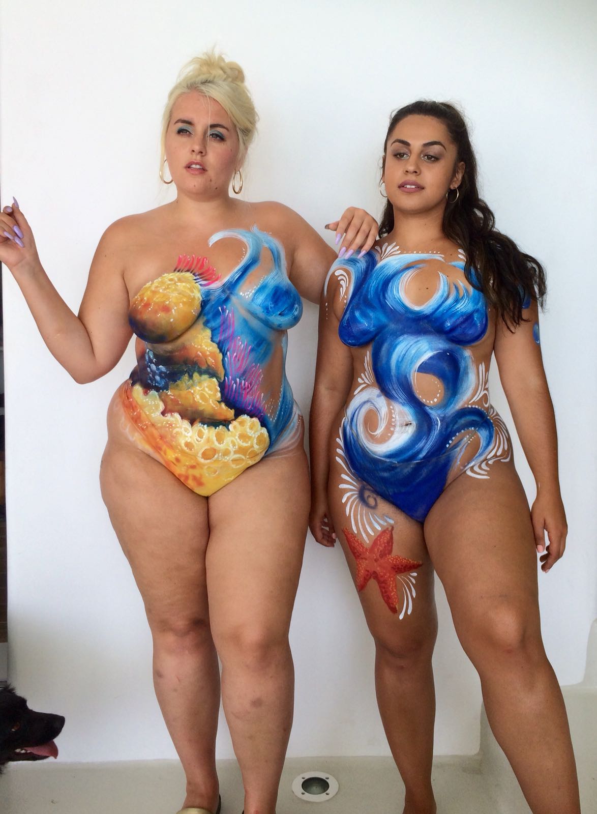 Nude curvy women group