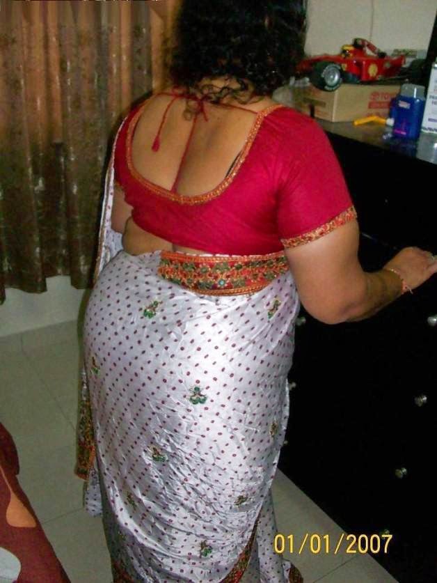 Real life aunties saree ass pics