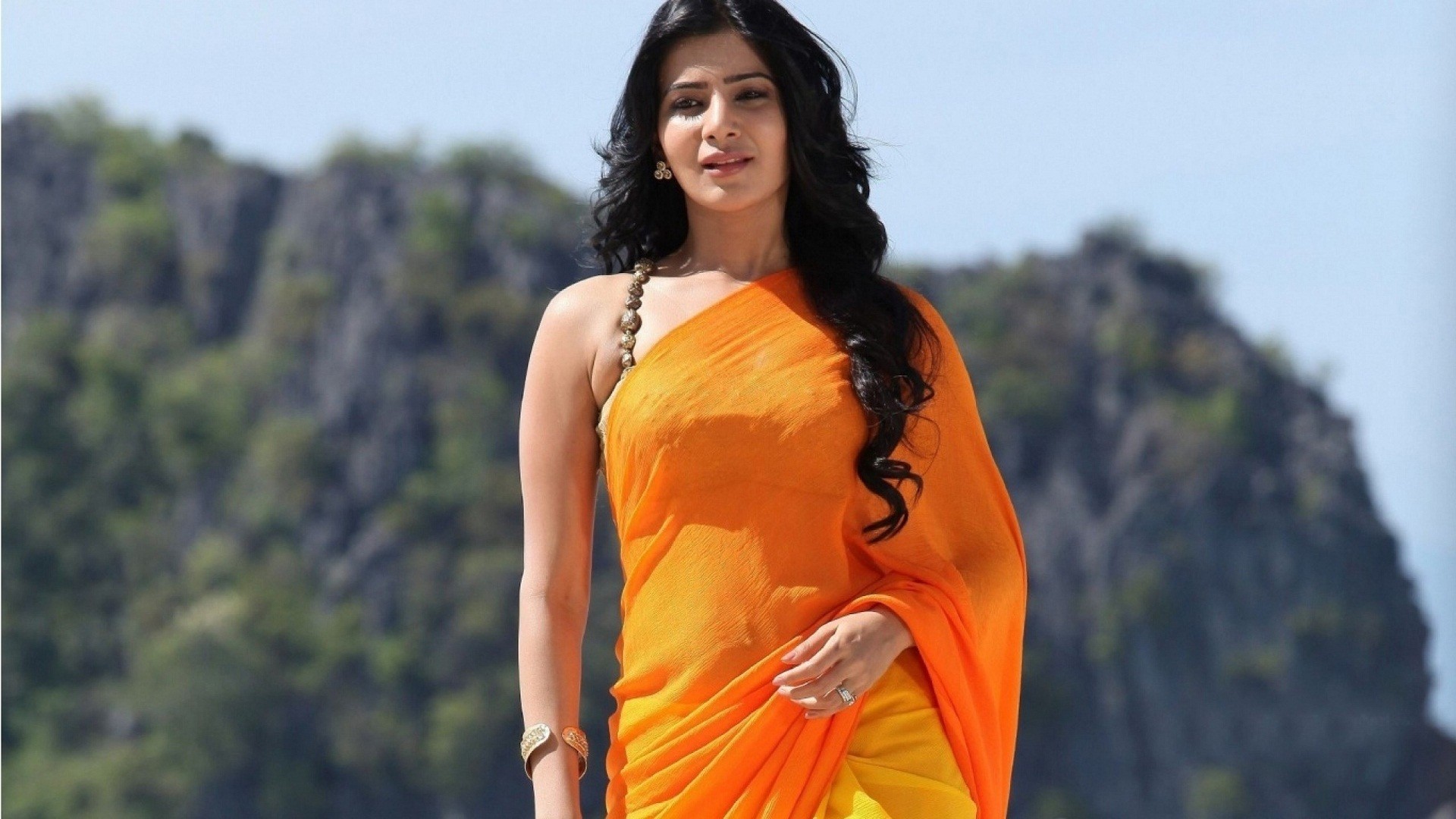 Sauth actresses ful hd wallpapers