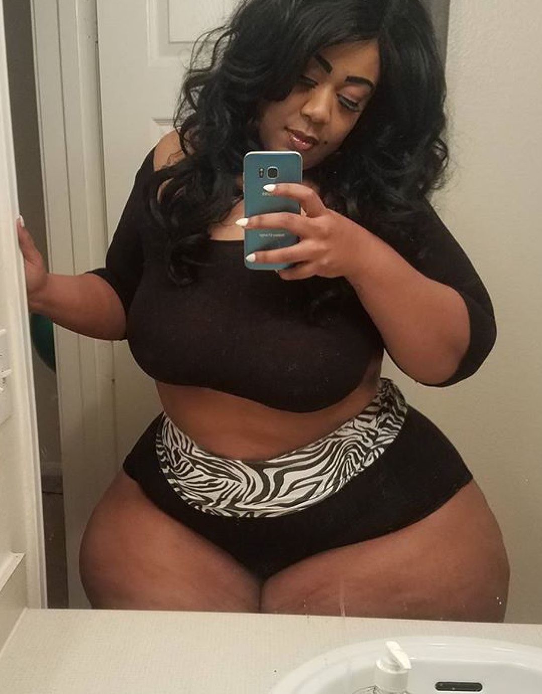 Black hips hot girls curves sexy