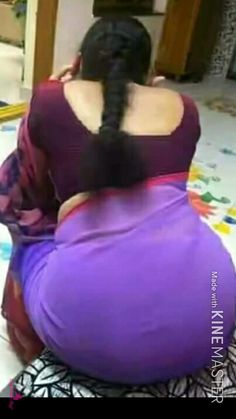 Bhabhi ass in saree