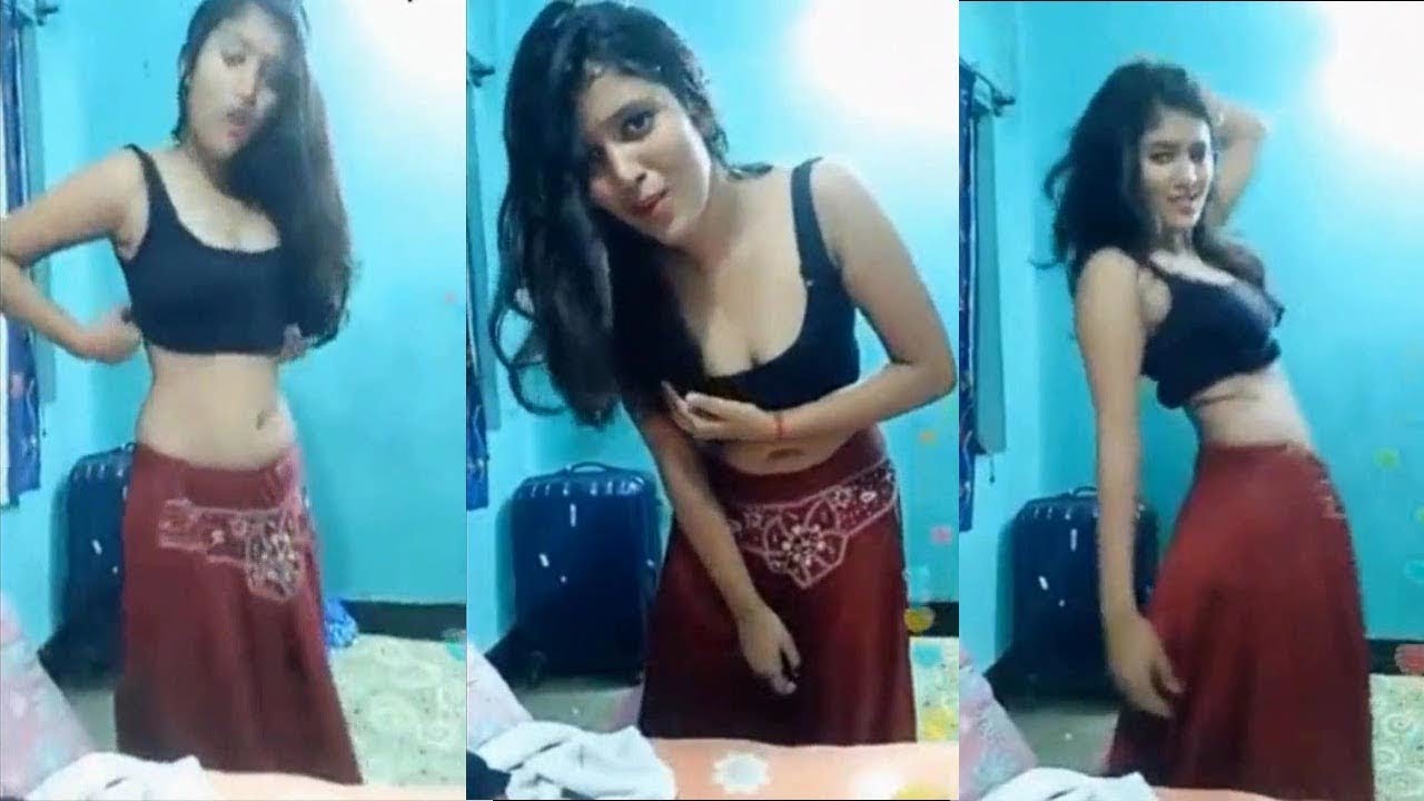 Girl s college indian hidden boobs